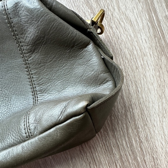 Madewell Leather Crossbody Bag - Picture 2 of 13